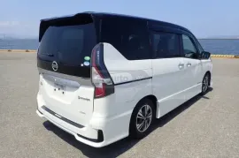 Nissan, Serena
