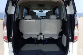 Nissan, Serena