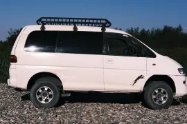 Mitsubishi, Delica