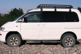 Mitsubishi, Delica