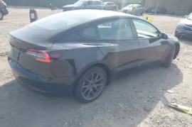 Tesla, Model 3