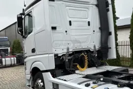 Mercedes-Benz , Actros