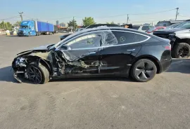 Tesla, Model 3