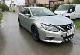 Nissan, Altima