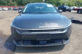 Kia, K5