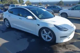 Tesla, Model 3