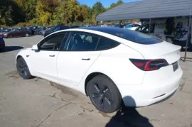 Tesla, Model 3