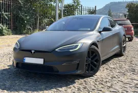 Tesla, Model S