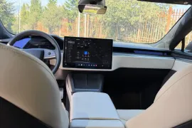 Tesla, Model S