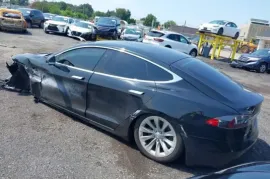 Tesla, Model S