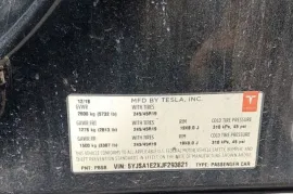 Tesla, Model S