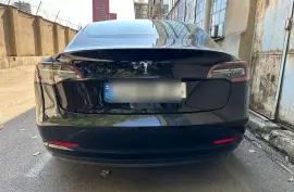 Tesla, Model 3