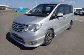 Nissan, Serena