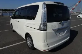 Nissan, Serena