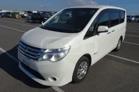 Nissan, Serena