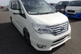 Nissan, Serena