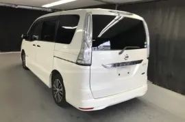 Nissan, Serena