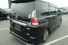 Nissan, Serena