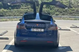 Tesla, Model X