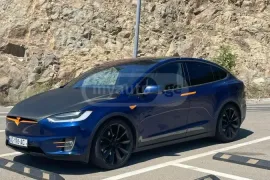 Tesla, Model X