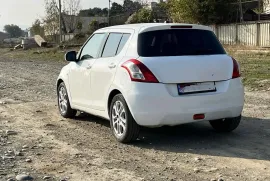 Suzuki , Swift