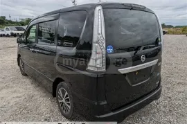 Nissan, Serena