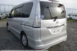 Nissan, Serena