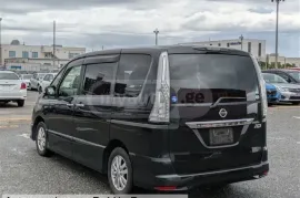 Nissan, Serena