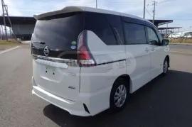 Nissan, Serena