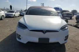 Tesla, Model X