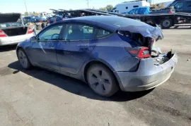 Tesla, Model 3