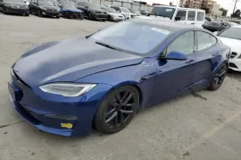 Tesla, Model S