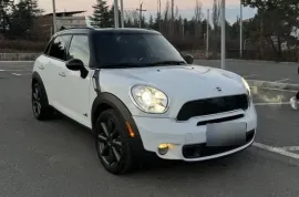 MINI, COUNTRYMAN