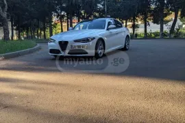 Alfa Romeo, Giulia