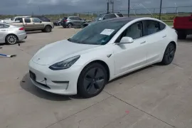 Tesla, Model 3