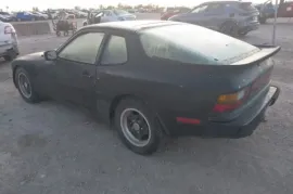 Porsche, 944