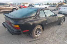 Porsche, 944