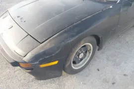 Porsche, 944