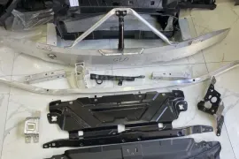 Автозапчасти, части двигателя, Крышка радиатора (падкапотник), BMW 