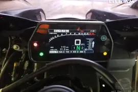 Yamaha, YZF-R1