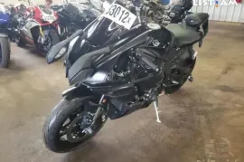 Yamaha, YZF-R1