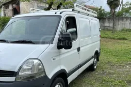 Renault , Master