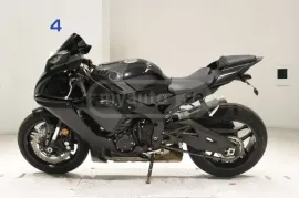 Yamaha, YZF-R1