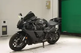 Yamaha, YZF-R1