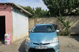 Toyota, Prius