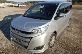 Toyota, Noah