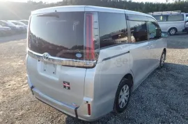 Toyota, Noah