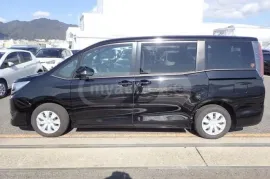 Toyota, Noah