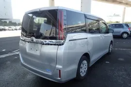 Toyota, Noah