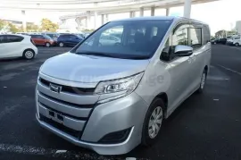 Toyota, Noah